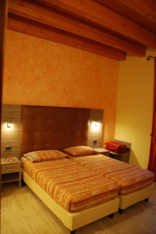 Agriturismo Le Risaie バジーリオ エクステリア 写真